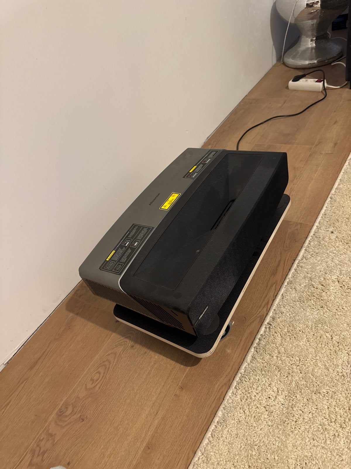 Hisense 4K UHD Ultra Short Throw Laser 100L5 F -B12, Audio, Tv en Foto, Beamers, Ophalen of Verzenden, Zo goed als nieuw, LED