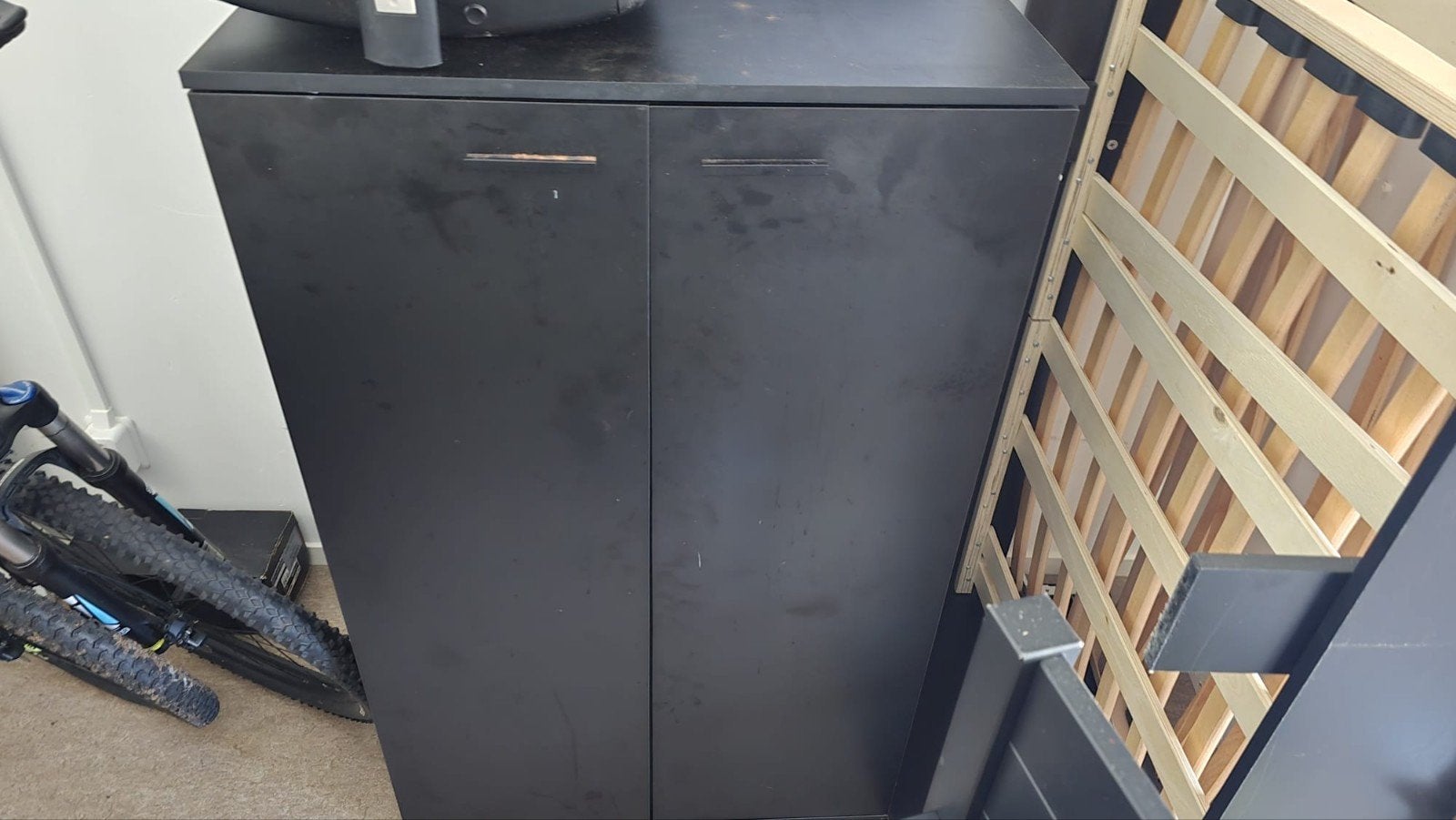Zwarte kledingkast in goede staat, Huis en Inrichting, Ophalen, Gebruikt