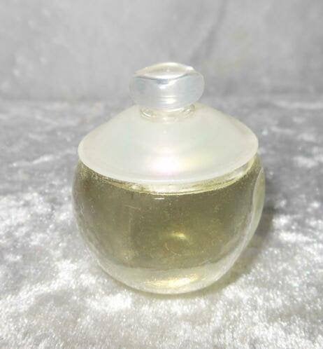 Volle parfum mini - Cacharel noa, Ophalen of Verzenden, Zo goed als nieuw, Miniatuur, Gevuld