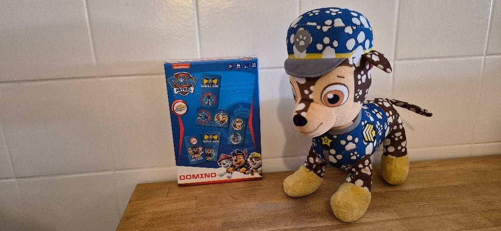 Paw patrol domino en knuffel ., Kinderen en Baby's, Speelgoed | Actiefiguren, Ophalen of Verzenden, Zo goed als nieuw