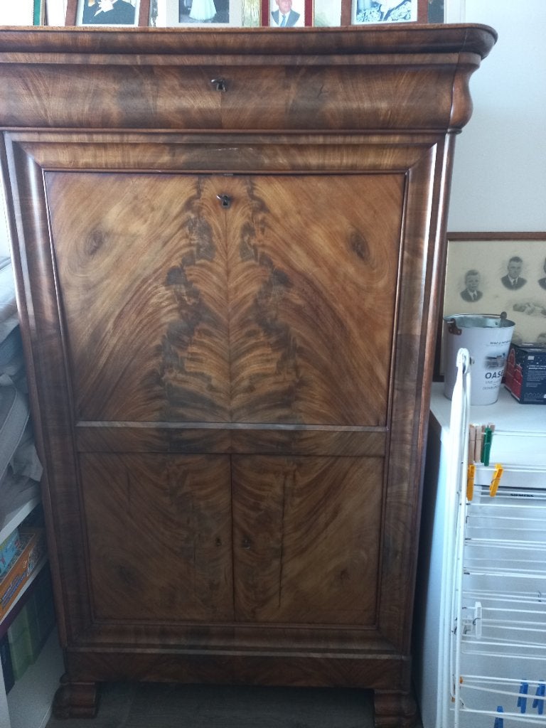 Antiek secretair, Ophalen