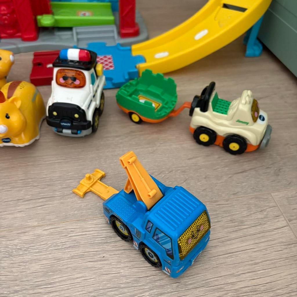 Vtech ToetToet Brandweerkazerne met veel extra auto's, Ophalen, Gebruikt, 2 tot 4 jaar