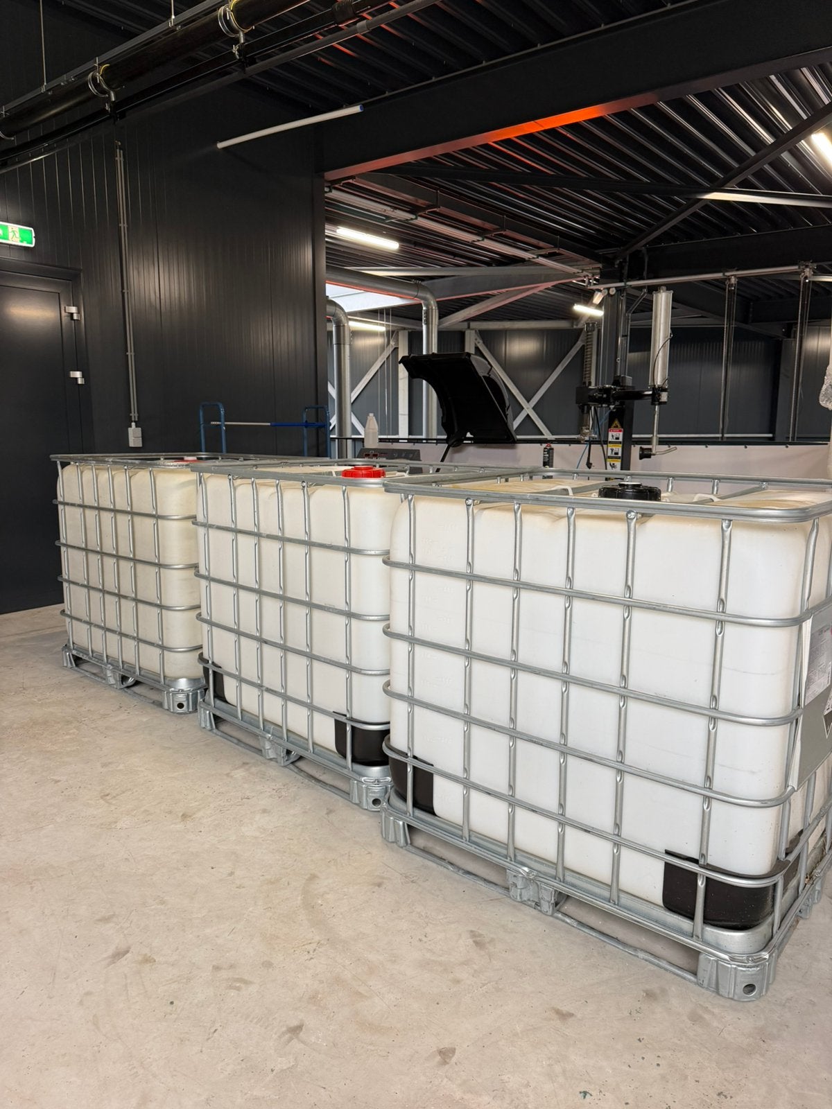 Meerdere IBC containers te koop, 150 liter of meer, Ophalen, Zo goed als nieuw