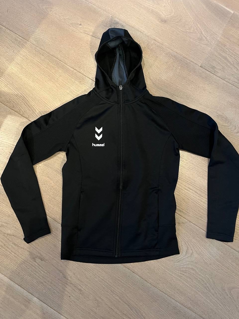 Hummel trainingspak maat 164 - Zo goed als nieuw, Kleding | Heren, Zwart, Overige maten, Ophalen of Verzenden, Zo goed als nieuw
