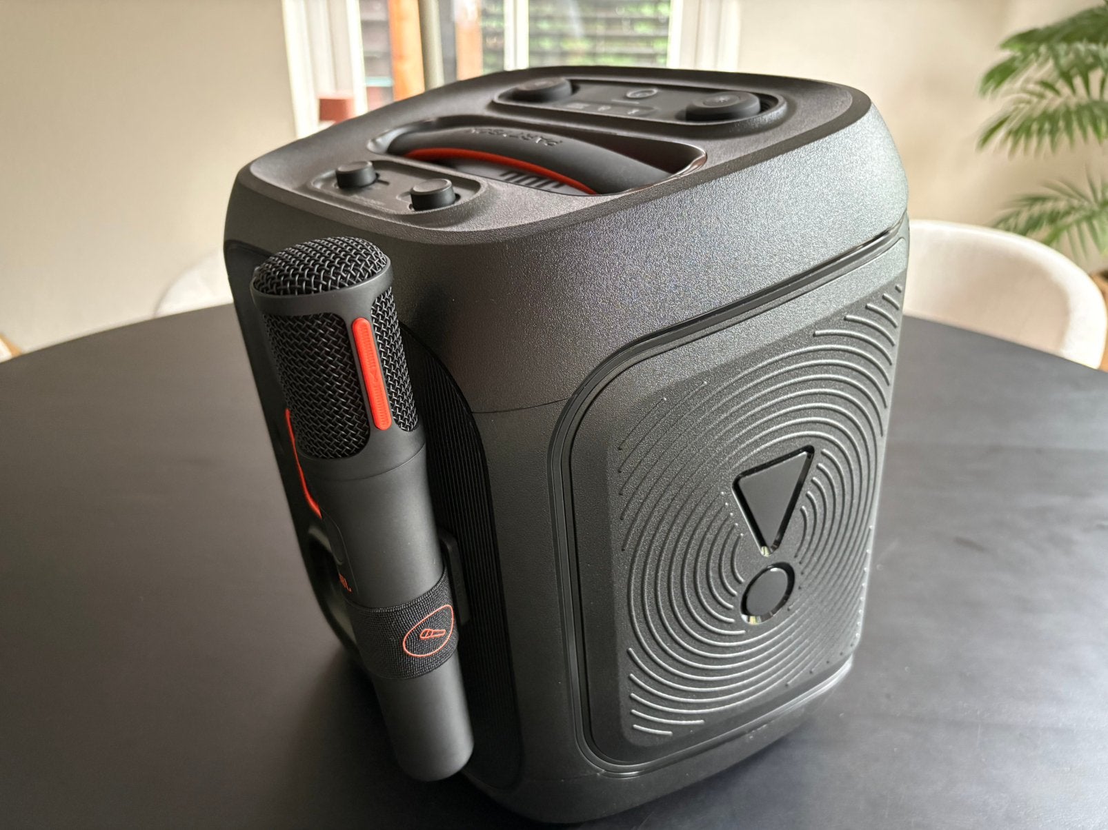 JBL PartyBox Encore 2 + microfoon - Zo goed als nieuw, Ophalen, JBL, Zo goed als nieuw, Inclusief kabels