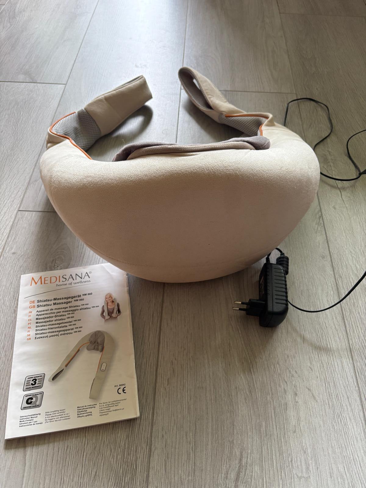 Medisana massage apparaat NM 860, Sport en Fitness, Massageproducten, Ophalen, Gebruikt, Apparaat