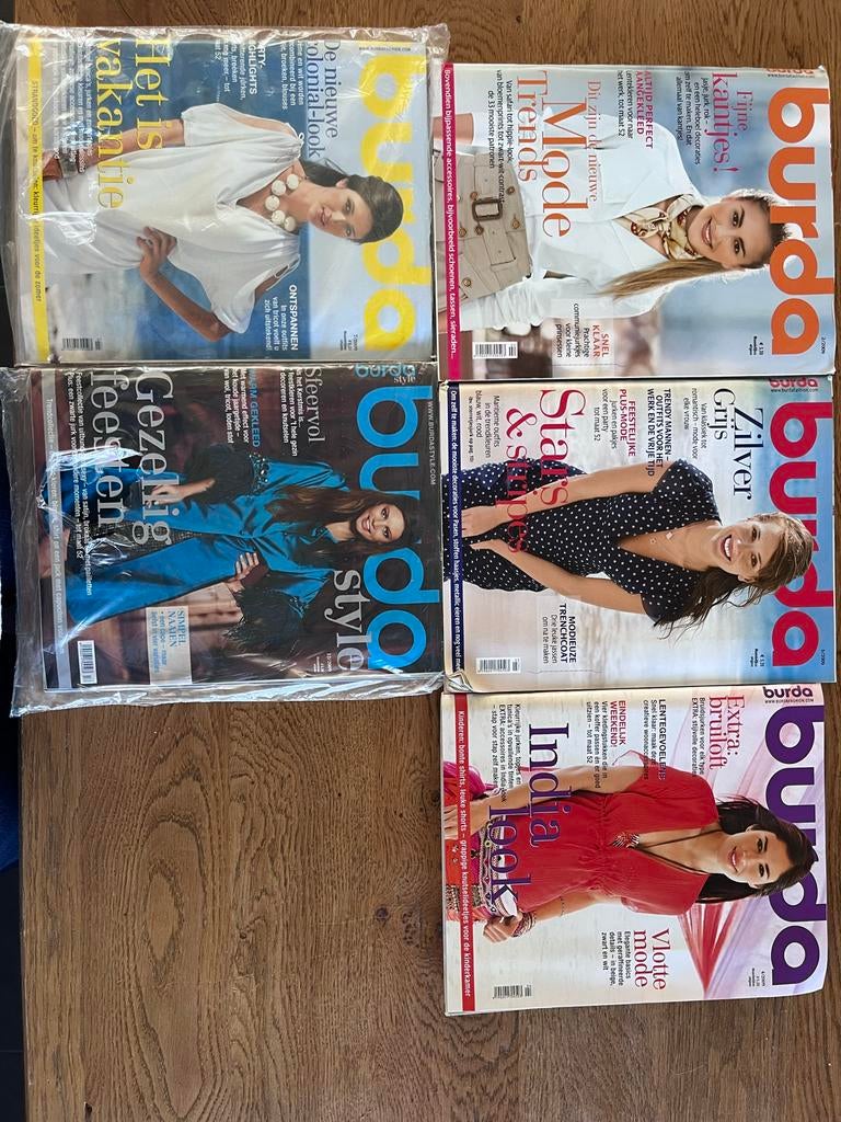 5 Burda naaitijdschriften 2009 (2,3,4,7,12) met patronen, Ophalen of Verzenden, Zo goed als nieuw, Overige typen