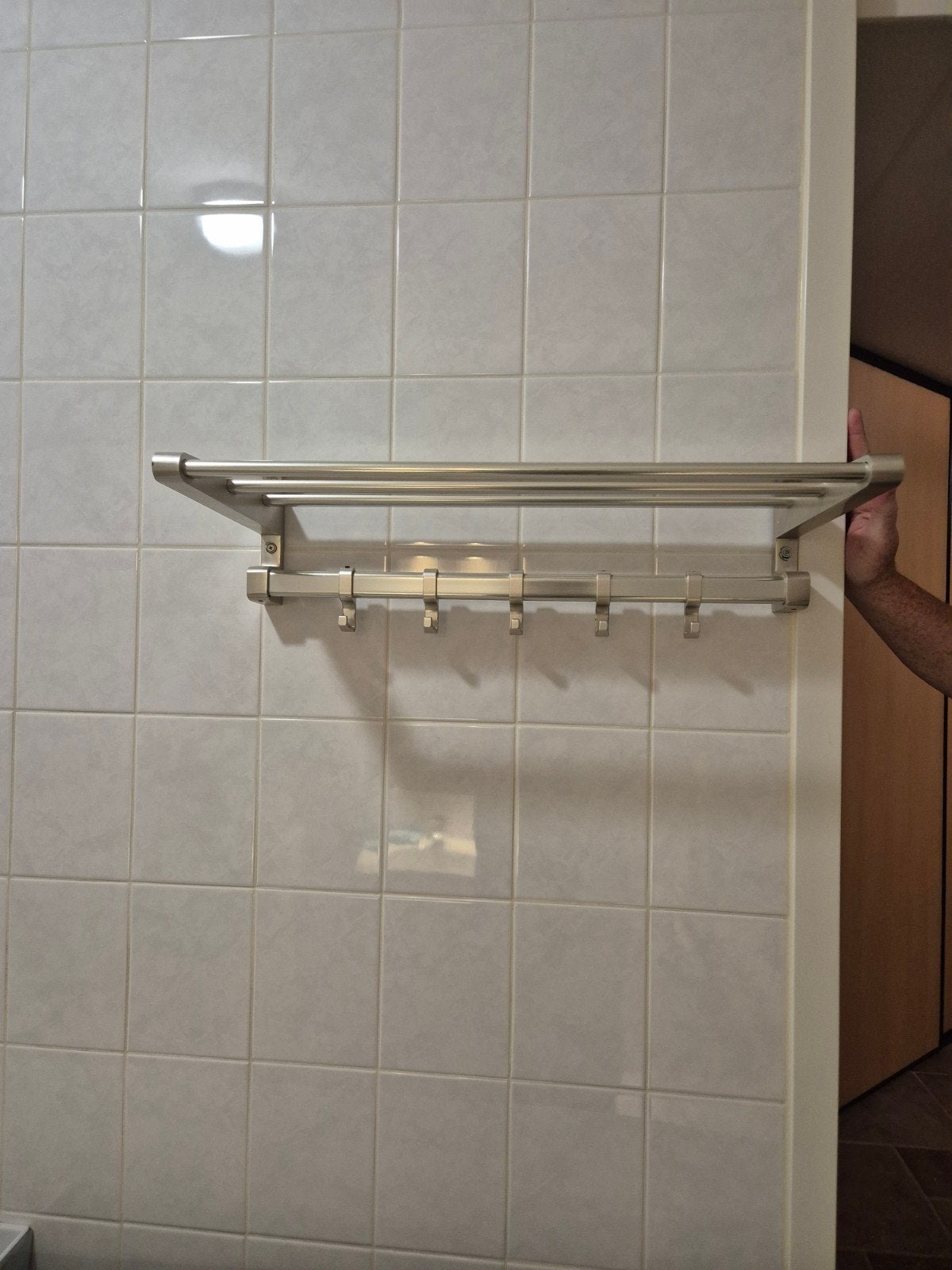 2 roestvrijstalen wandkapstokken met handdoekrek, Gebruikt, Minder dan 100 cm, Metaal, Ophalen