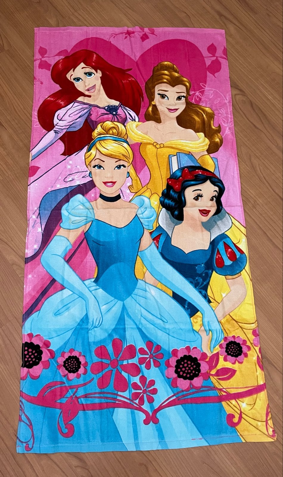 Nieuwe Disney Princess Handdoek 70x140 cm, Ophalen of Verzenden, Nieuw