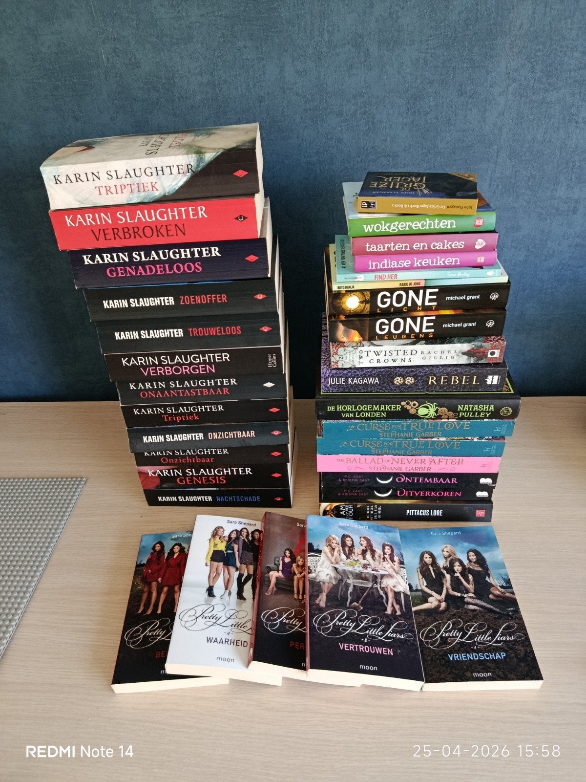 Diverse boeken: o.a. Karin Slaughter, Sara Shepard, Ophalen of Verzenden