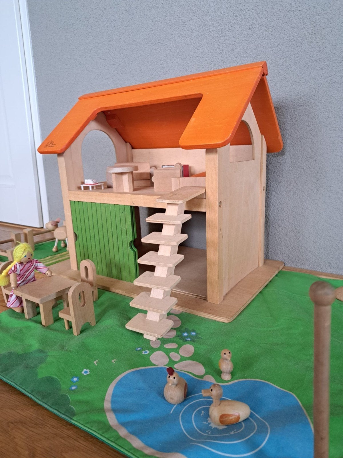 Houten speelboerderij met toebehoren, Ophalen, Zo goed als nieuw, Meubelstuk of Keukentje