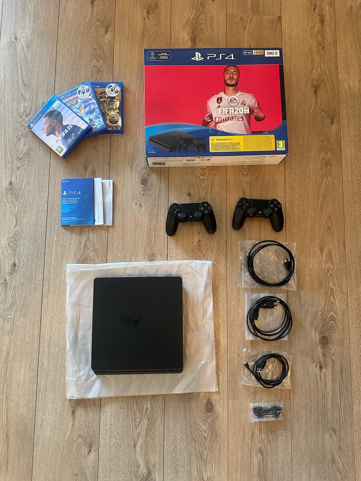 Playstation 4, PS4 Slim 500GB, 2 Controllers, 3 Games + Doos, Ophalen, Met 2 controllers, Zo goed als nieuw, Slim
