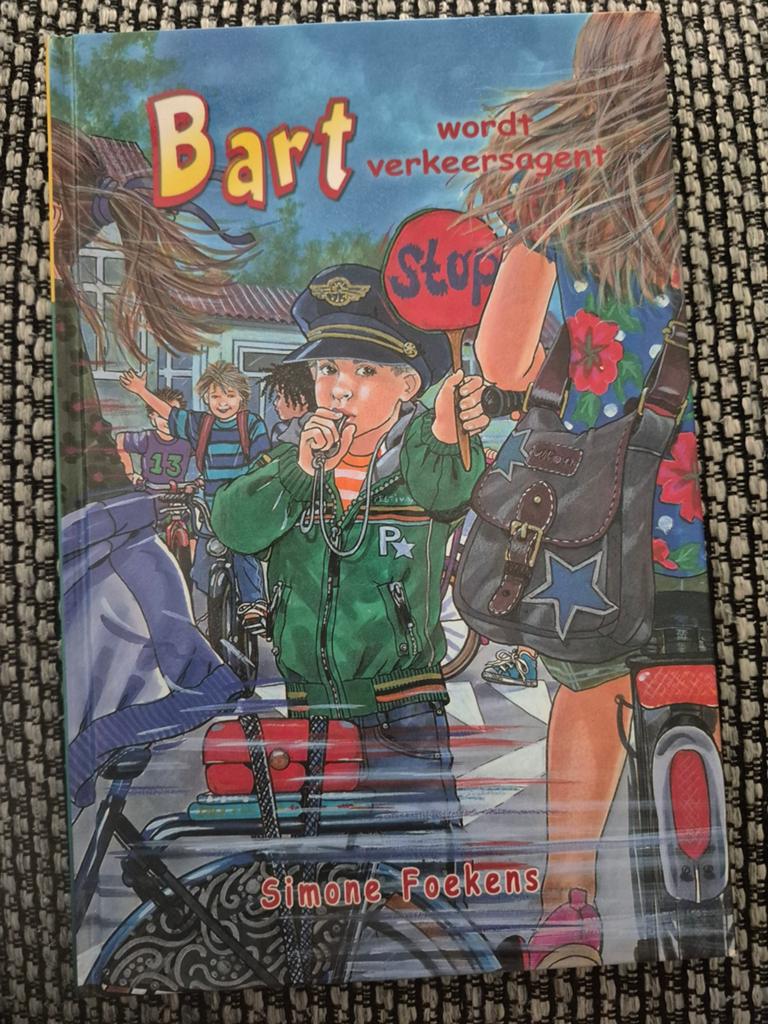 Bart wordt verkeersagent - Simone Foekens, Ophalen of Verzenden, Gelezen, Simone Foekens, Fictie