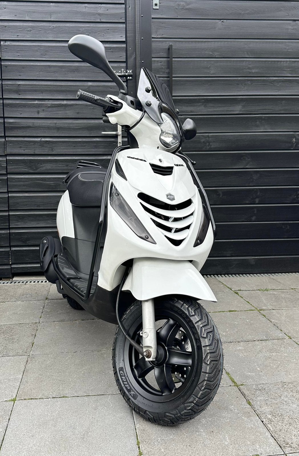Piaggio Zip 2000 SP Brom 2018 4t led valbeugels smoke rekje, Ophalen, Gebruikt, Maximaal 45 km/u, Zip