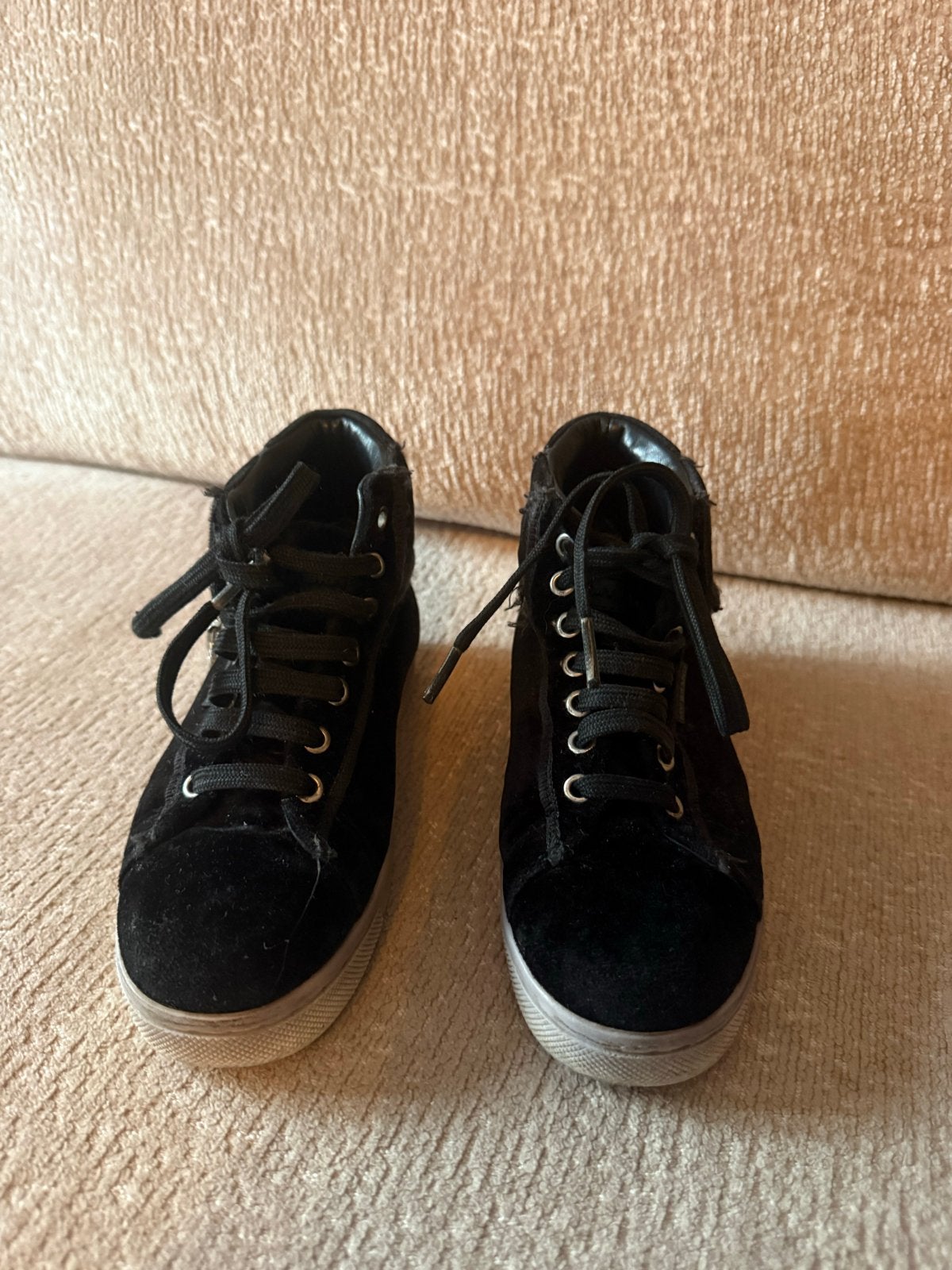 Zwarte fluwelen sneakers van My Brand maat 28, Kleding | Dames, Schoenen, Gedragen, Sneakers of Gympen, Zwart, Ophalen of Verzenden