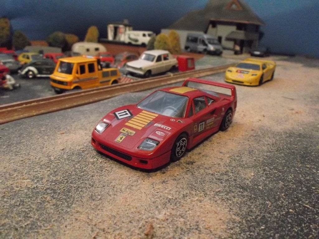 1:43 Ferrari F40 Cup - Bburago Pirelli / AGIP startnummer 11, Ophalen of Verzenden, Zo goed als nieuw, Auto, Overige merken