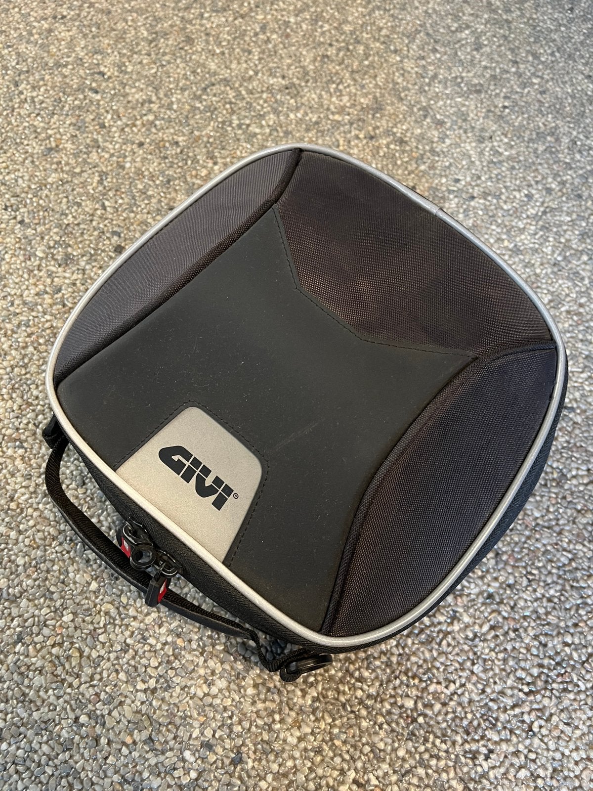 Givi tanktas quick lock systeem, Ophalen of Verzenden, Zo goed als nieuw