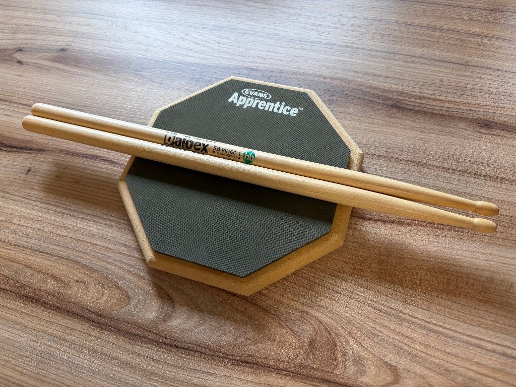 Drum practice pad + sticks, Ophalen of Verzenden, Nieuw, Overige merken