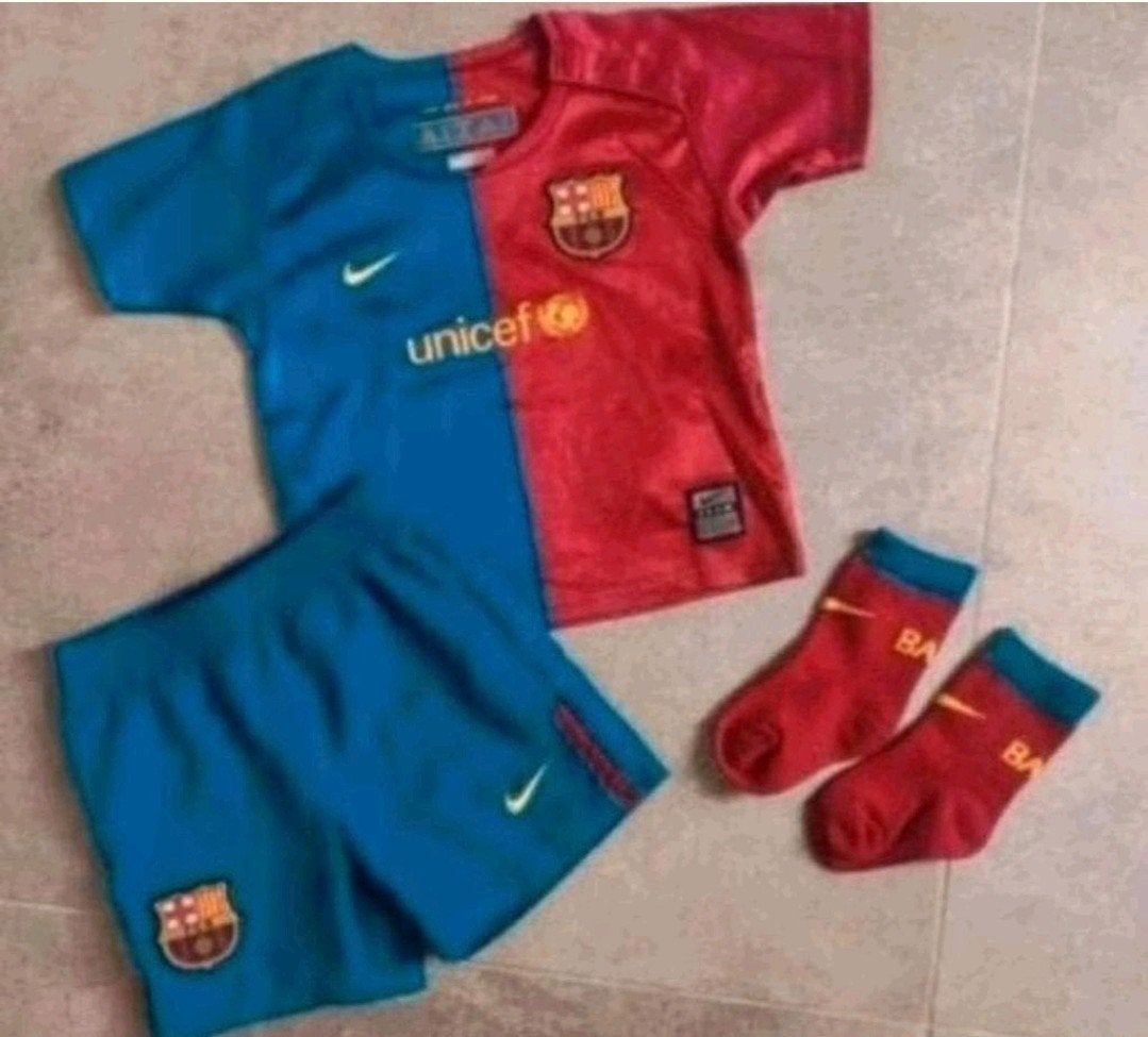 Nieuw FC Barcelona voetbalpakje maat 68/74, Jongetje of Meisje, Nieuw, Ophalen of Verzenden, Setje