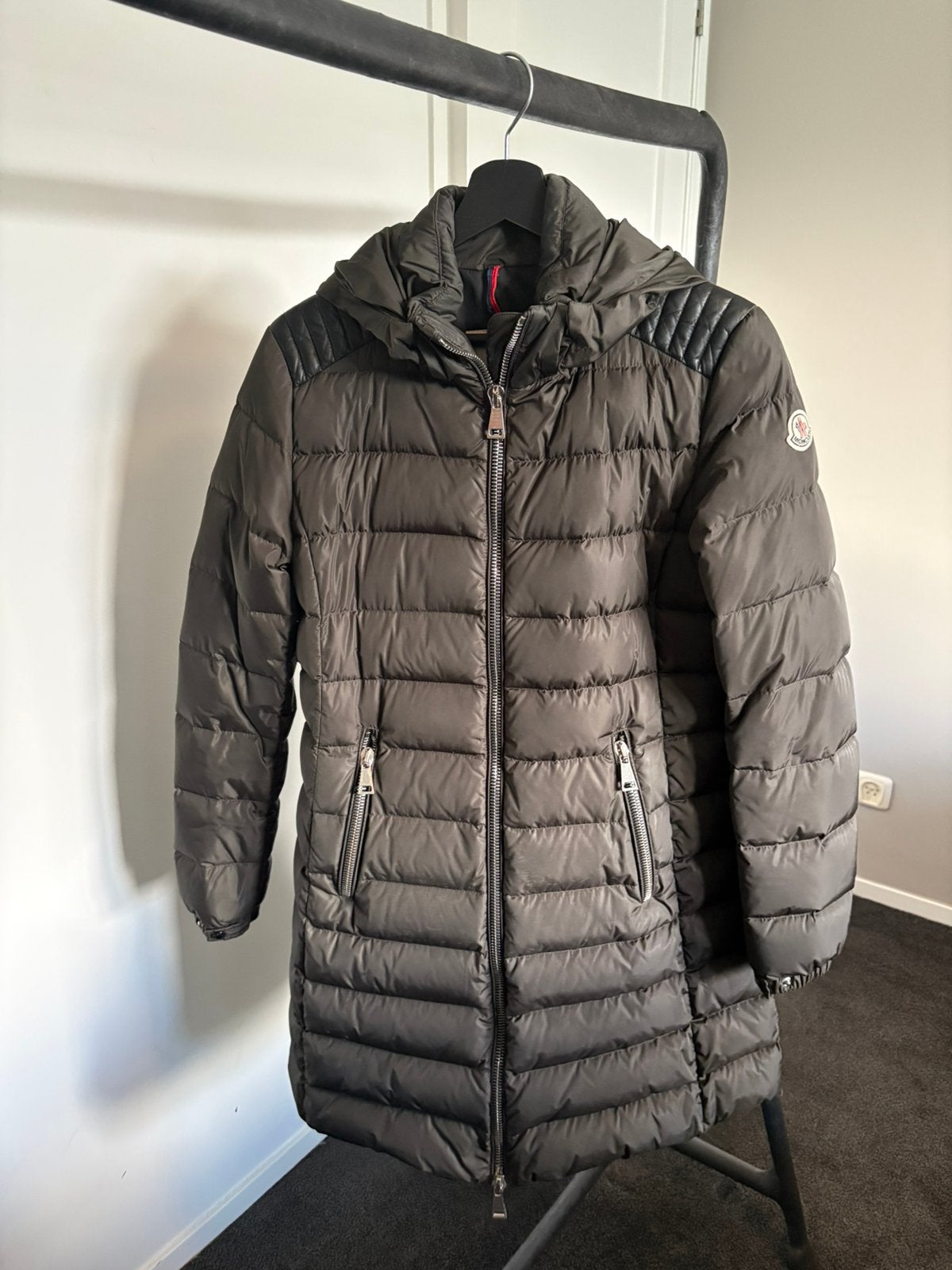 Moncler winterjas, Ophalen, Zo goed als nieuw, Maat 36 (S), Meerkleurig