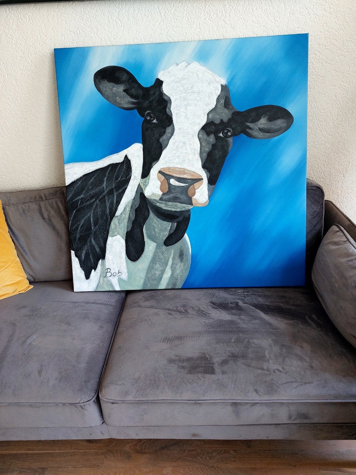 Schilderij: Koe op blauwe achtergrond - Gesigneerd 'Bob', Antiek en Kunst, Ophalen, Acrylverf, Gesigneerd, Dieren