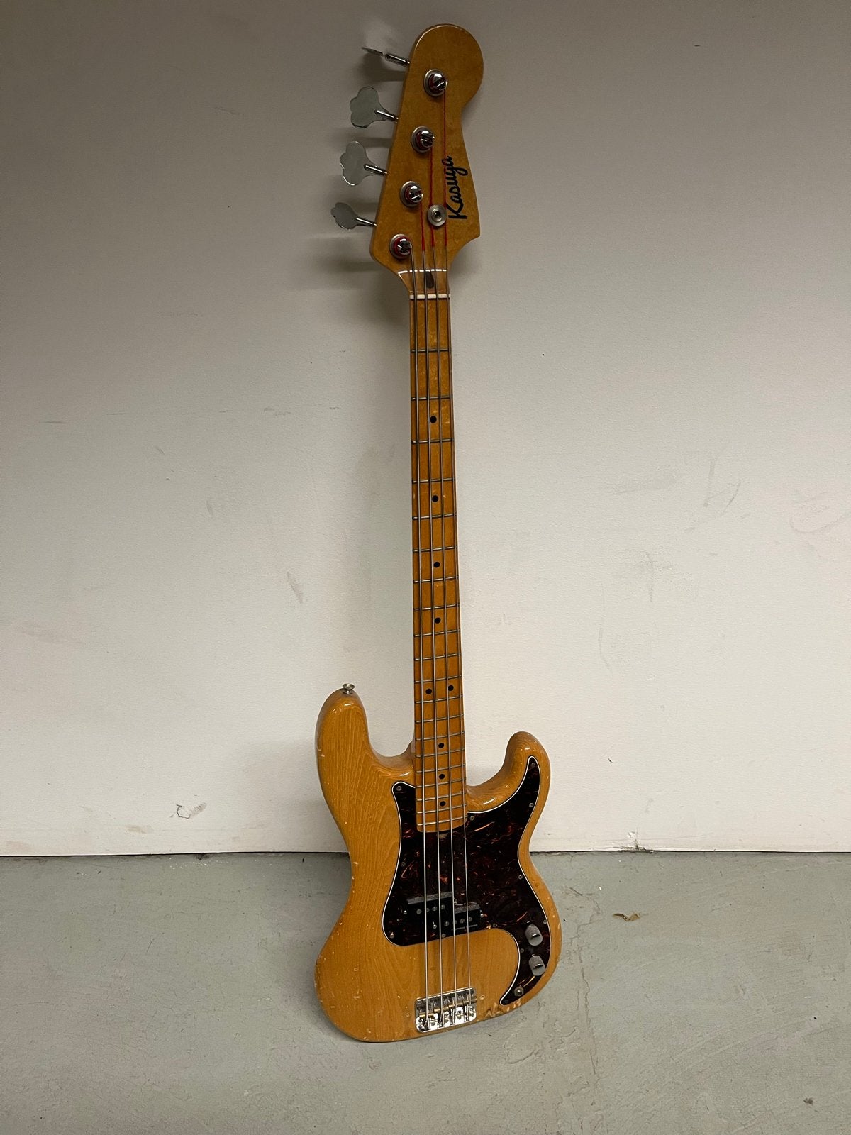 Kasuga Precision Bass japan jaren 70, Muziek en Instrumenten, Snaarinstrumenten | Gitaren | Bas, Ophalen, Gebruikt, Elektrisch