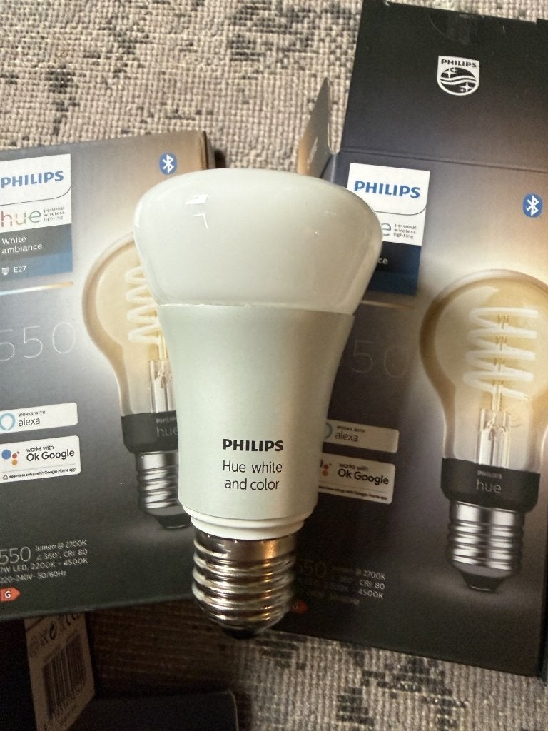 7 st. nieuwe Philips Hue White and Color (E27), Ophalen of Verzenden, Nieuw
