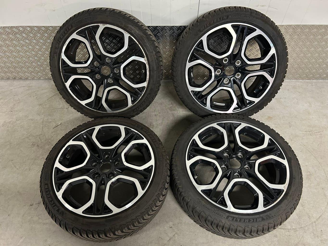Originele Suzuki Swift sport 17 inch 5x114,3 allseason 2024, Auto-onderdelen, Ophalen, Banden en Velgen, 17 inch, All Season