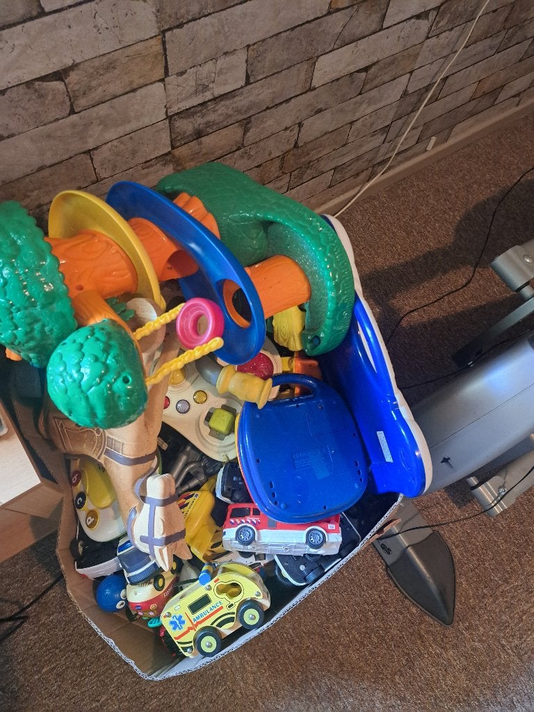 Doos met allerlei speelgoed + autotjes, Kinderen en Baby's, Speelgoed | Speelgoedvoertuigen, Ophalen, Gebruikt