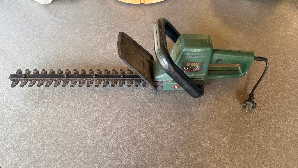 Black en Dekker Heggeschaar 40cm Elektrisch, Ophalen, Gebruikt, Elektrisch, BLACK+DECKER, Bosch