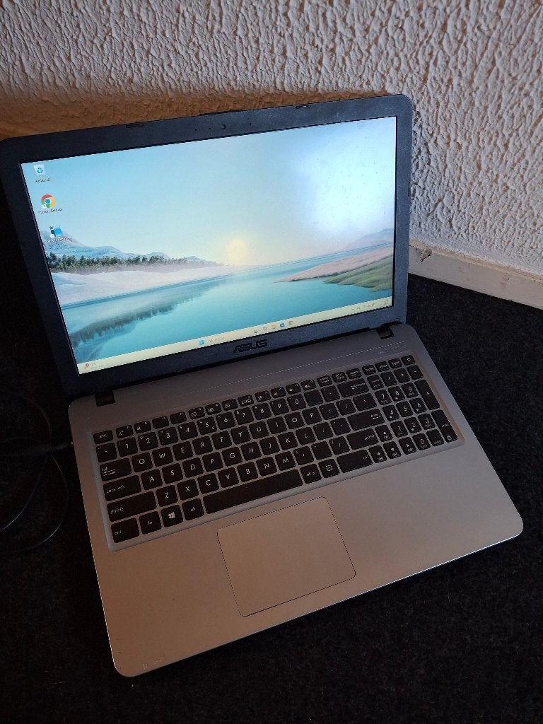 Asus R540L; i3 met nieuwe accu 128 GB SSD en Windows 11 25H2, Computers en Software, Windows Laptops, Refurbished, SSD, 128 GB