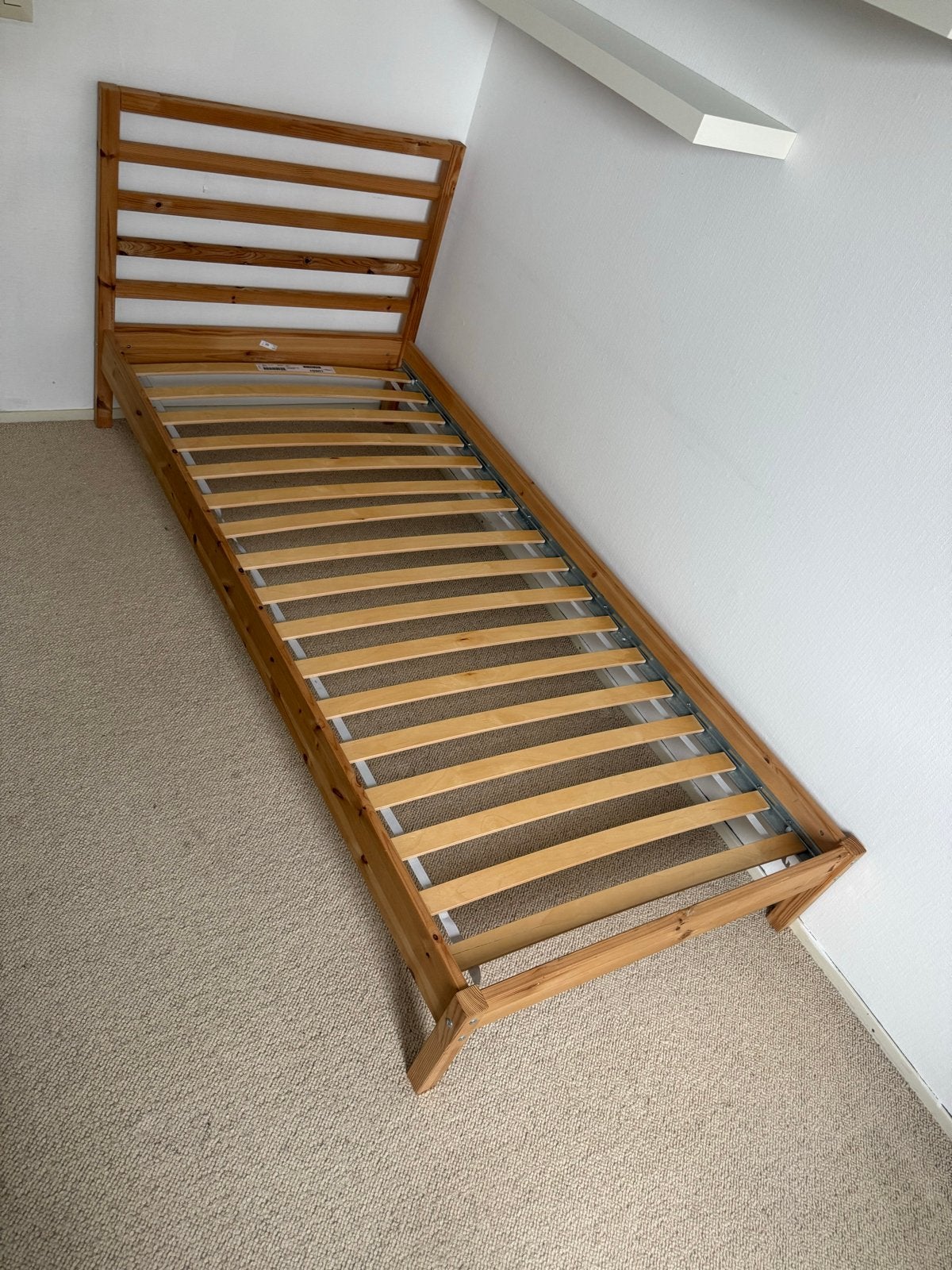 IKEA LURÖY Eenpersoonsbed 90x200 cm met lattenbodem, Ophalen, Gebruikt, 90 cm, 200 cm