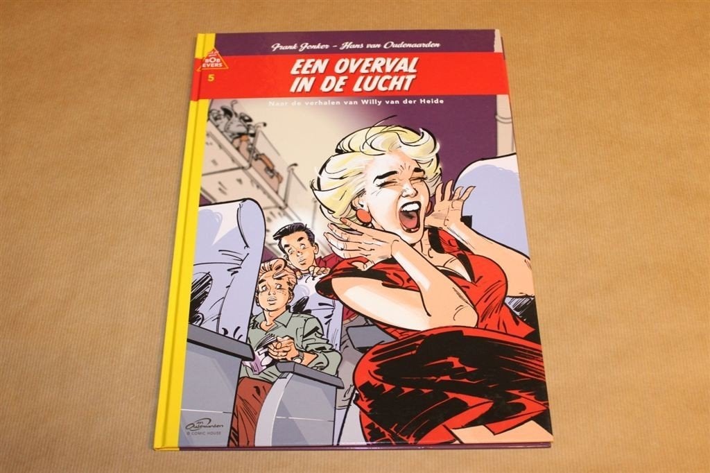 Bob Evers - Een overval in de lucht - Hardcover stripuitgave, Eén stripboek, Ophalen of Verzenden, Zo goed als nieuw