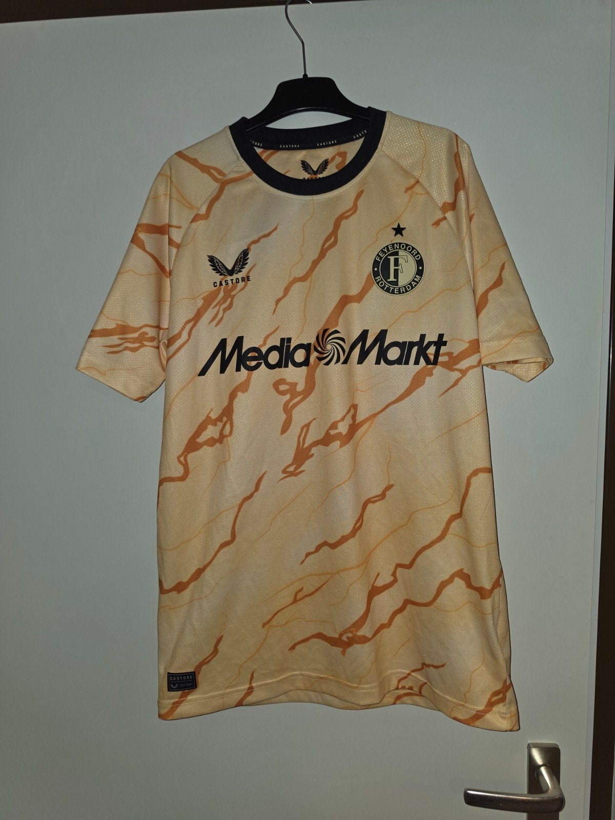Feyenoord 4e tenue 2024/2025 maat S, Ophalen of Verzenden, Zo goed als nieuw, Shirt