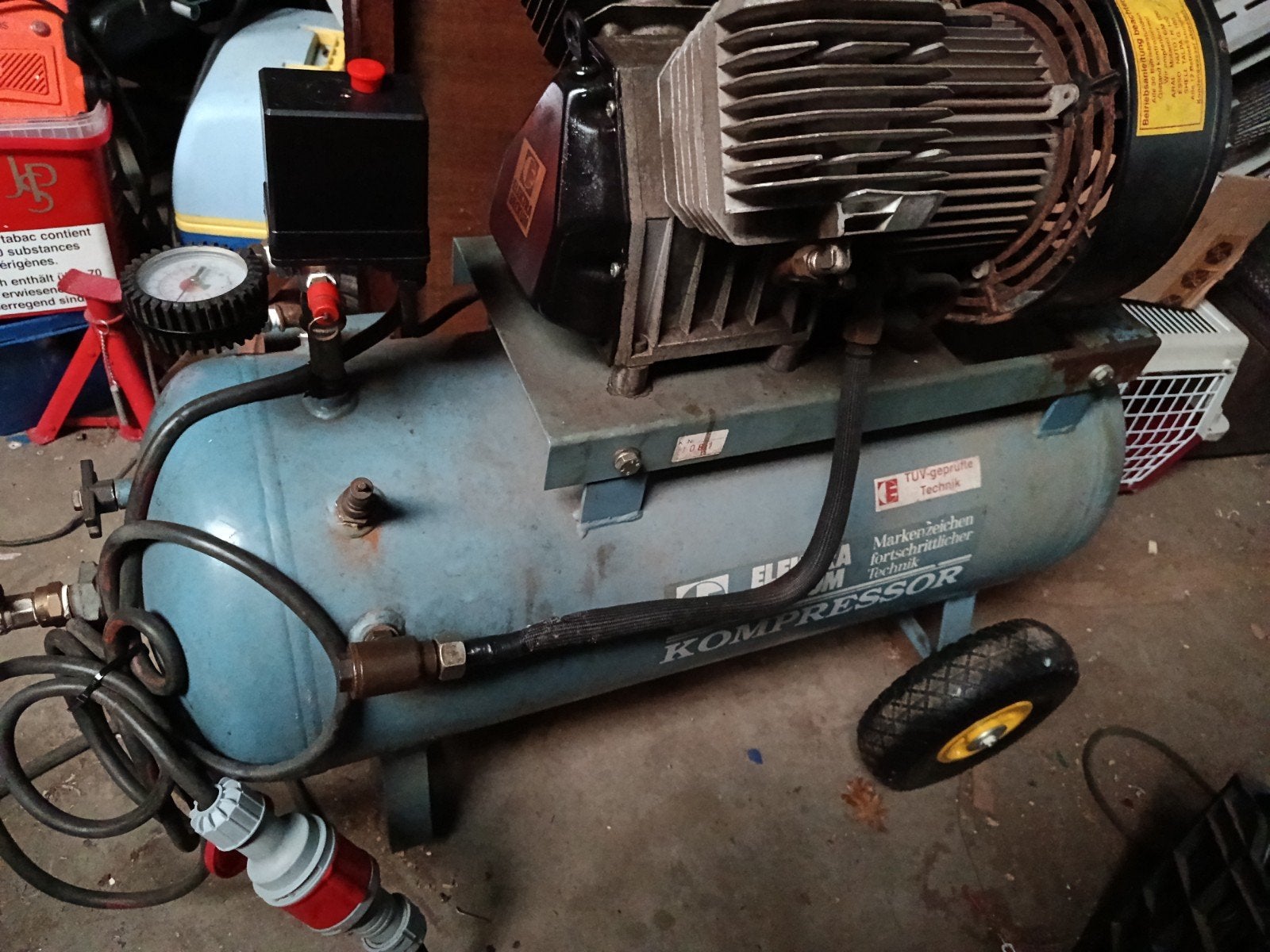 Elektra Beckum Kompressor 380V - Goed Werkend, Doe-het-zelf en Verbouw, Ophalen, Gebruikt, 400 tot 800 liter/min, 10 bar of meer