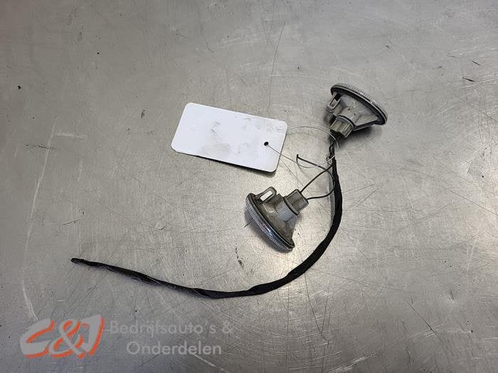 Knipperlicht Scherm links-voor van een Mercedes Vito