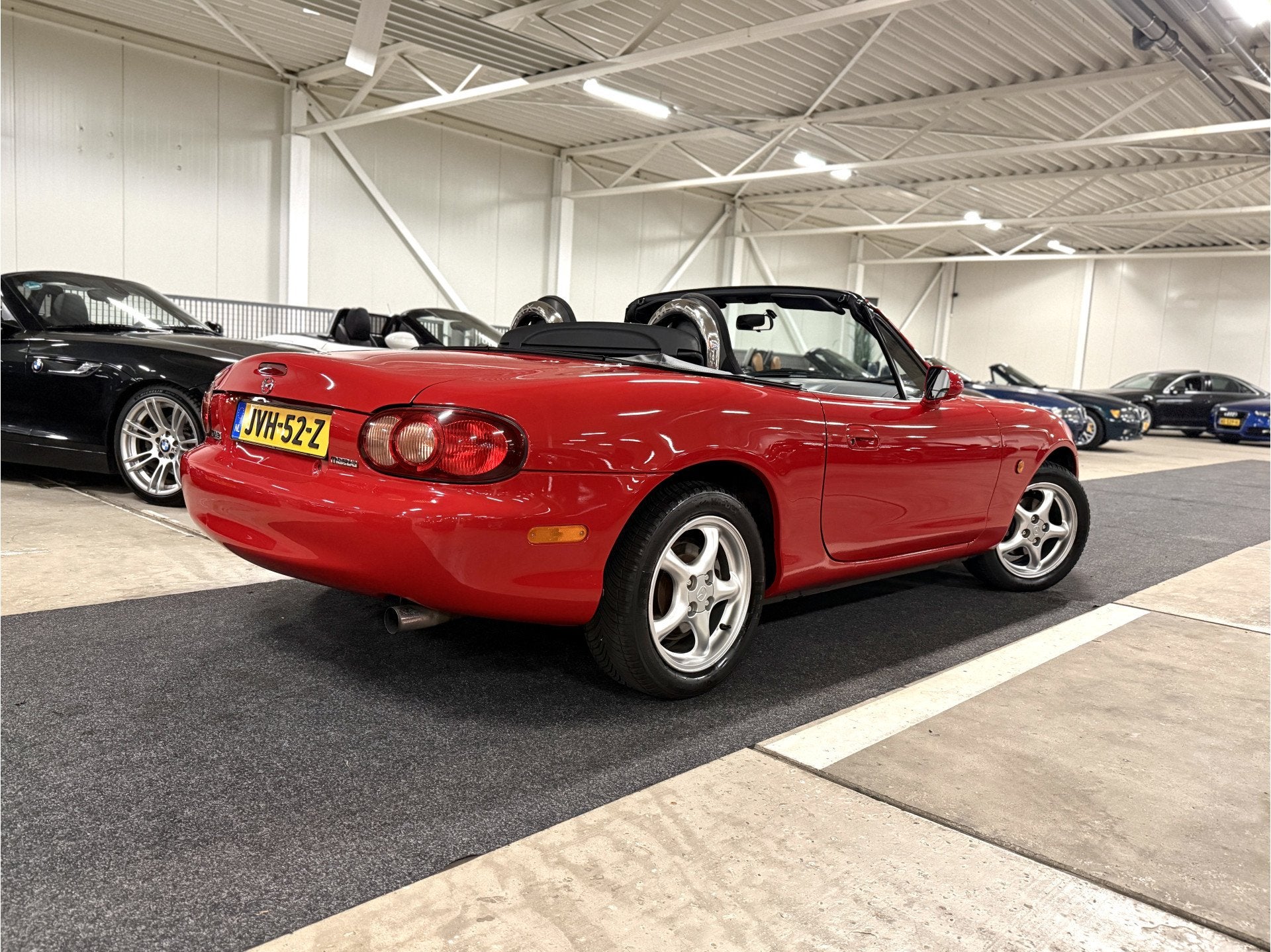 Mazda MX-5 1.6i NB-FL Touring l Extreem lage tellerstand! l, Auto's, Mazda, Gebruikt, Zwart, 4 cilinders, Cabriolet