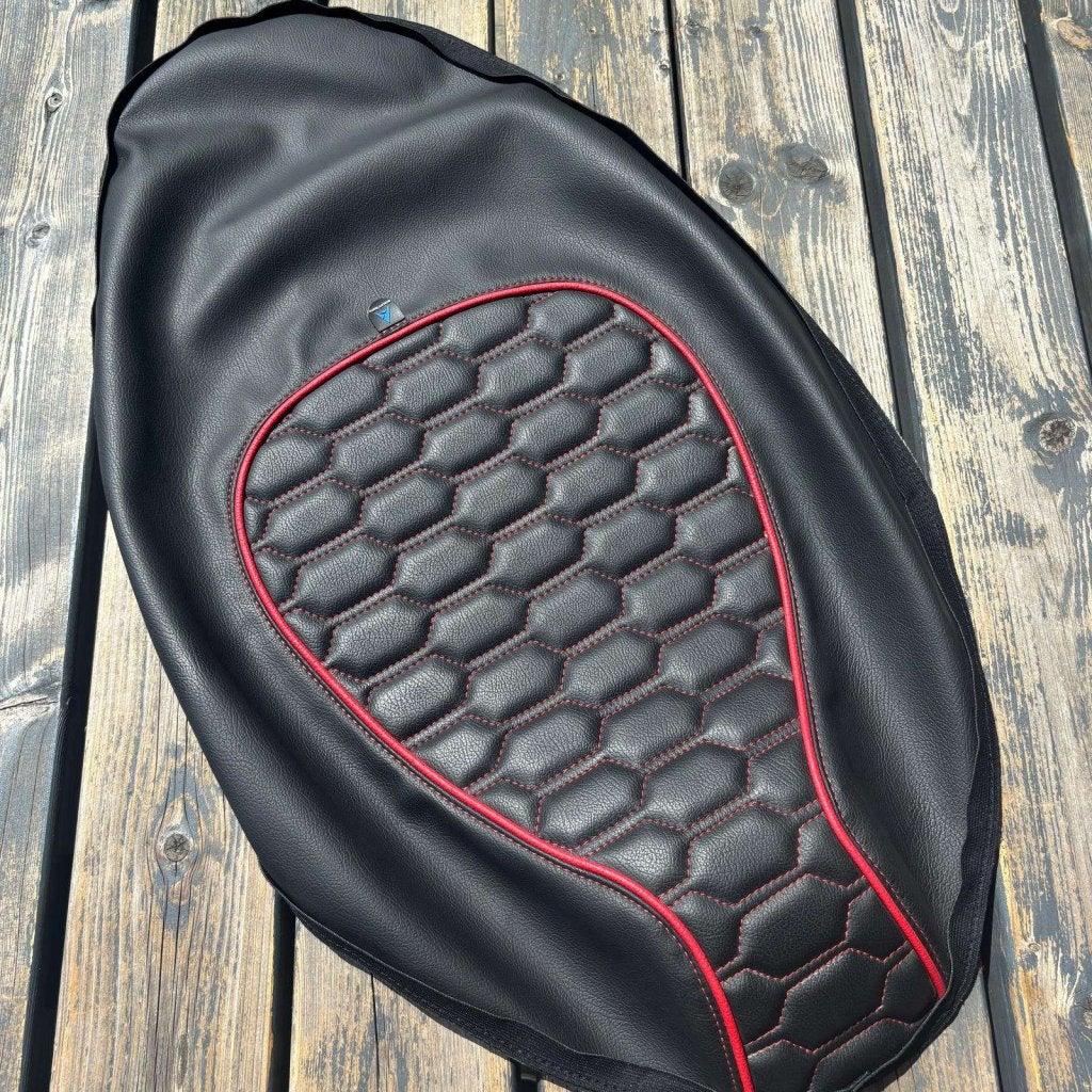 Zadelhoes buddydek Piaggio Zip audi rs rood custom NIEUW, Info@jynkx.com, Nieuw, Ophalen of Verzenden, Piazza 99