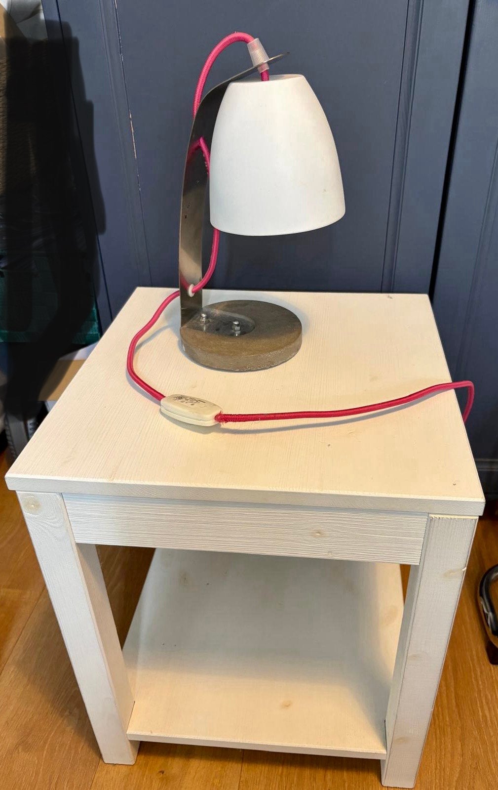 2 nachtkastjes en 2 tafellampjes te koop, Ophalen, Minder dan 45 cm, Zo goed als nieuw, Minder dan 55 cm