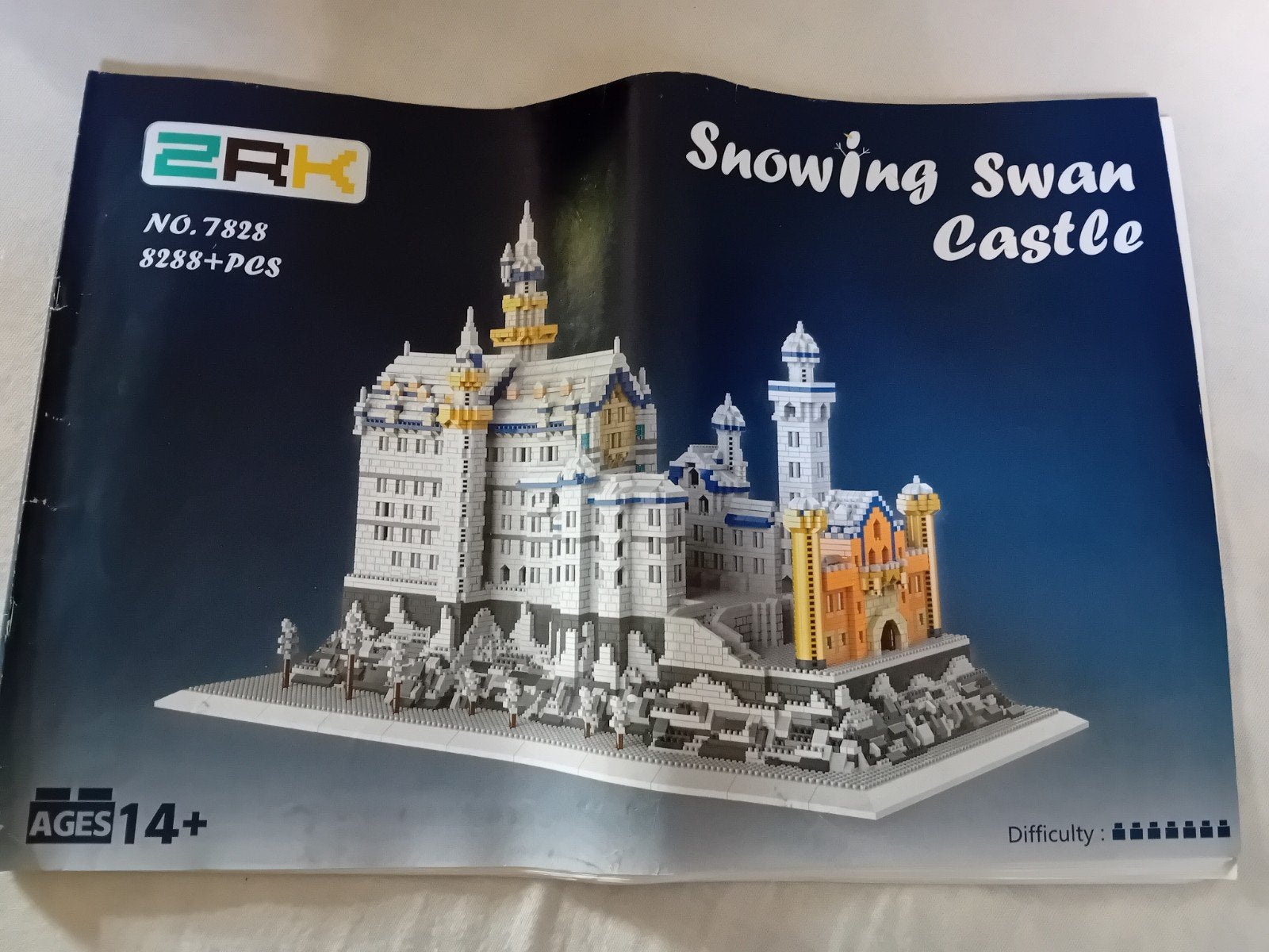 Bouwpakket Kasteel Neuschwanstein (8288+ onderdelen), Ophalen of Verzenden, Gebruikt, Overige merken