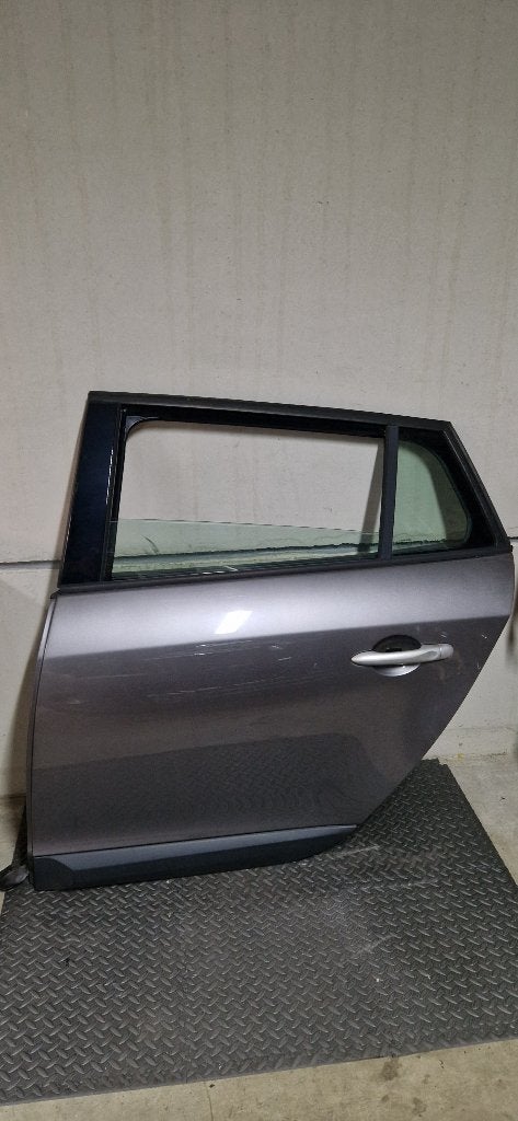 RENAULT MEGANE III STATIONWAGEN | DEUR LA, Gebruikt, Ophalen of Verzenden, Dajhajsautodemontage@gmail.com, Achter