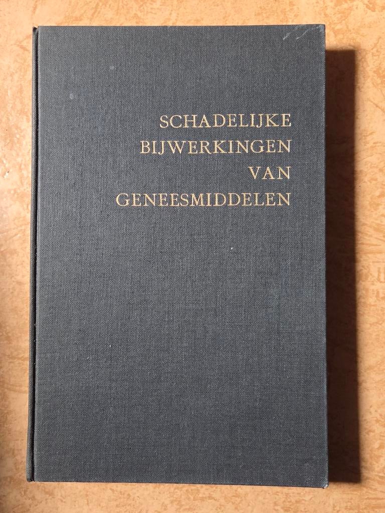 Schadelijke Bijwerkingen van Geneesmiddelen, Ophalen of Verzenden