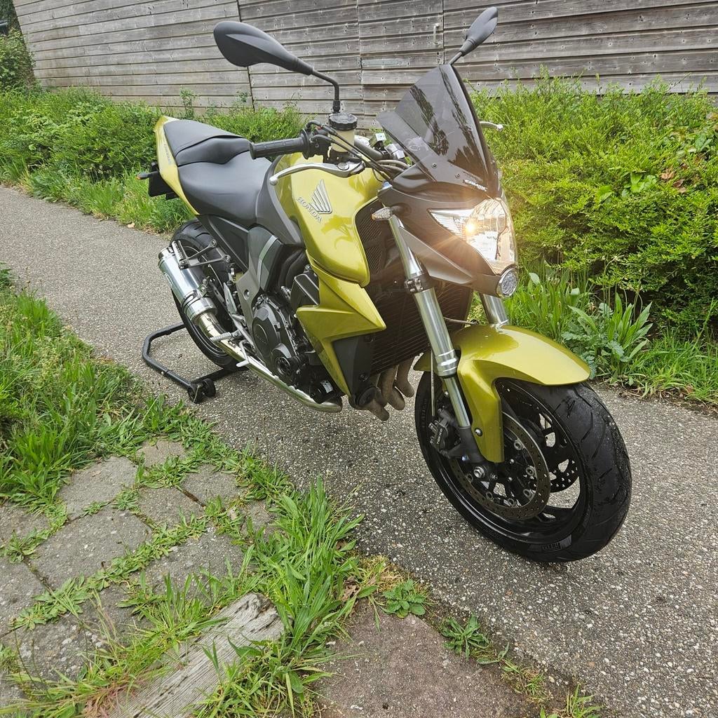 Honda CB1000R 35000km Super netjes nieuwe banden, Sportuitlaat, Occasion, 4 cilinders, Motorrijbewijs A