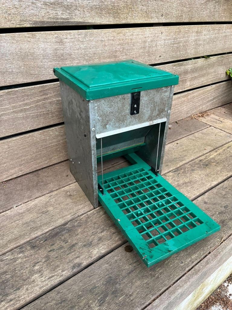 Feed-O-Matic automatische kippen voederbak & extra drinkbak, Dieren en Toebehoren, Pluimvee | Toebehoren, Ophalen, Gebruikt, Drinken en Voederen