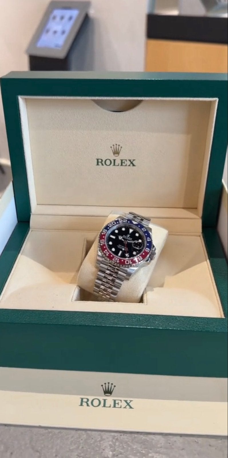 Rolex Pepsi GMT-Master II Nieuw met doos en papieren, Polshorloge, Nieuw, Ophalen of Verzenden, Rolex