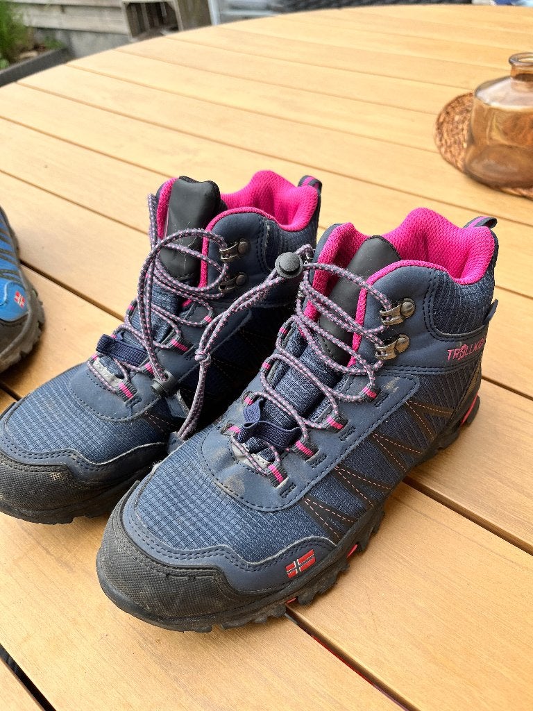 Kinder bergschoenen trollkids maat 36, Ophalen, Zo goed als nieuw, Schoenen