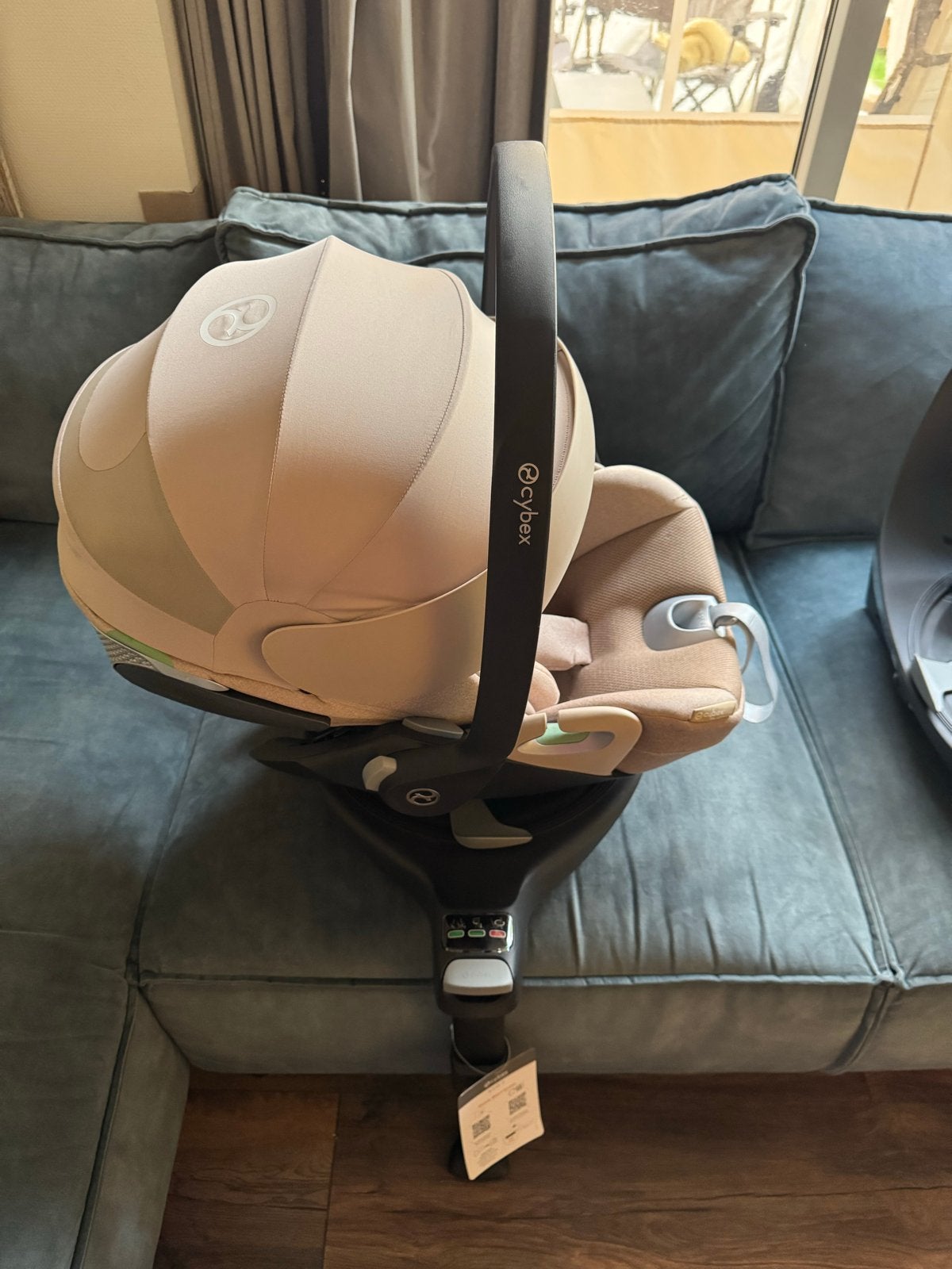 Cybex Cloud T i-Size autostoel + 2x Base T - Cozy Beige, Kinderen en Baby's, Slaapstand, Zo goed als nieuw, Isofix, 0 t/m 13 kg