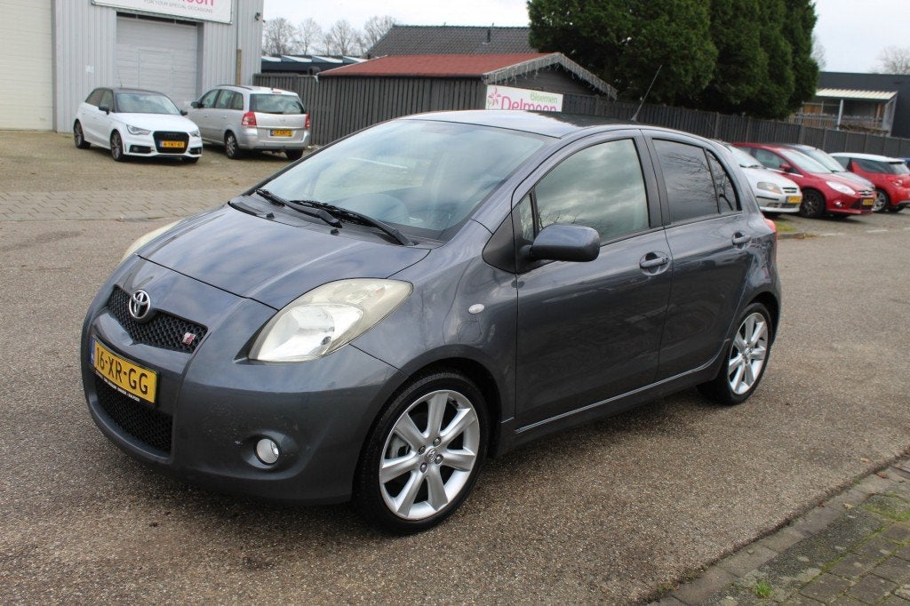Toyota YARIS 1.8 VVTi TS, Voorwielaandrijving, Gebruikt, 4 cilinders, 133 pk