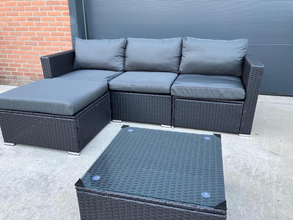 Nieuwe loungeset, Ophalen, 4 zitplaatsen, Kunststof, Bank
