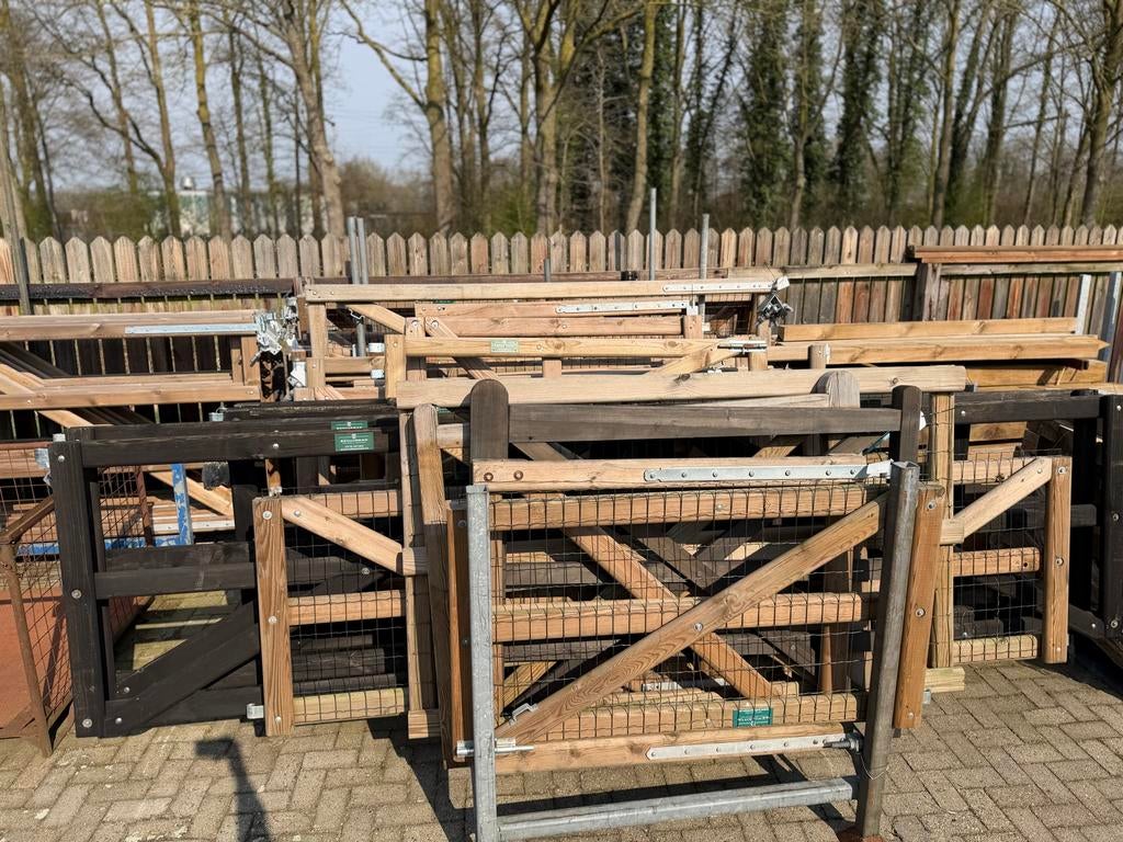 Diverse houten poorten, Tuin en Terras, Tuinhekken en Hekwerk, Ophalen, Met poort, Gebruikt, Tuinhek